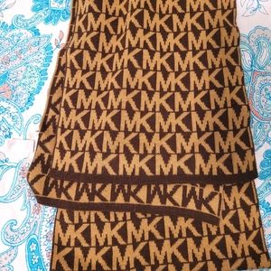 Michael Kors winter scarf